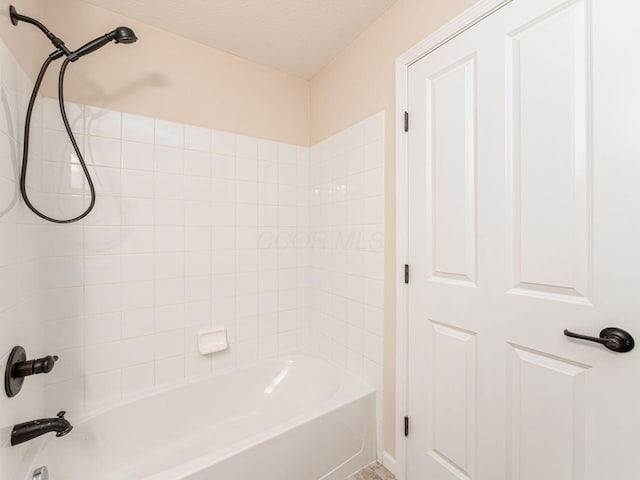 6088 Sowerby Ln, Westerville, OH 43081 - full bathroom featuring  shower combination and a textured ceiling
