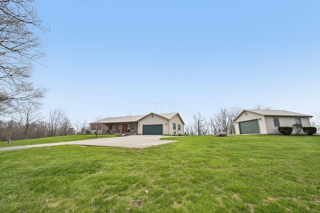 view of yard featuring a garage