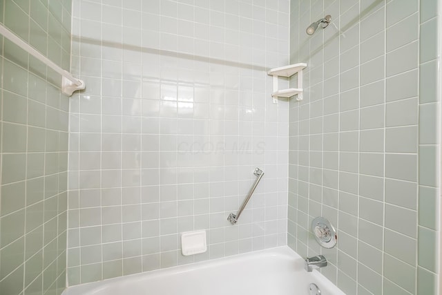 bathroom featuring shower / tub combination