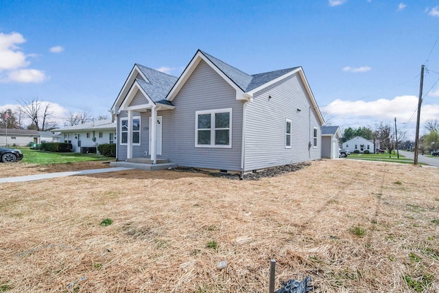 1559 Obetz Ave, Obetz, OH 43207 - view of front of home with crawl space and a front yard