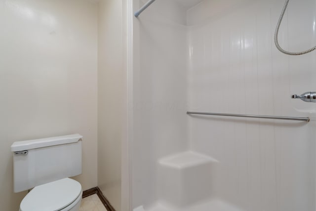 2520 Saltergate Dr, Dublin, OH 43016 - bathroom featuring a shower and toilet