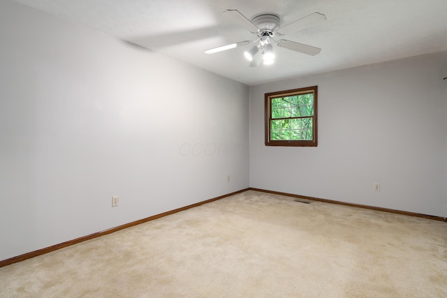 2520 Saltergate Dr, Dublin, OH 43016 - empty room featuring light colored carpet and a ceiling fan