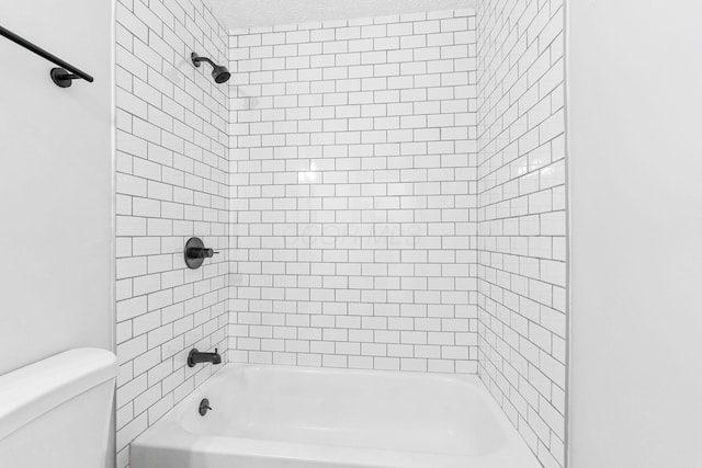 632 Tall Oaks Dr, Gahanna, OH 43230 - bathroom with shower / bath combination and toilet