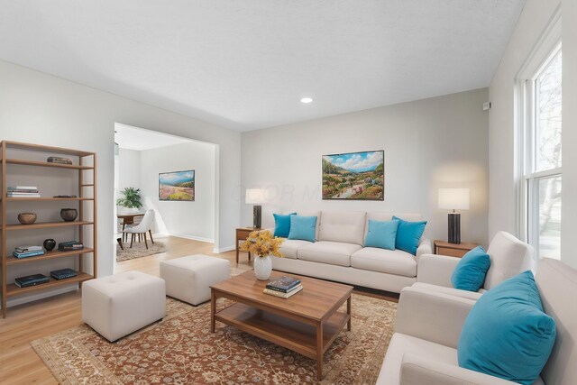632 Tall Oaks Dr, Gahanna, OH 43230 - living area featuring recessed lighting, baseboards, and light wood-type flooring