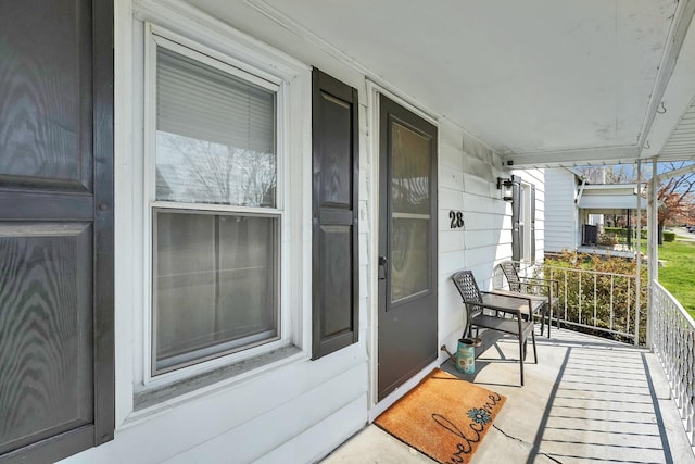 28 Elm St, Kingston, OH 45644 - balcony featuring covered porch
