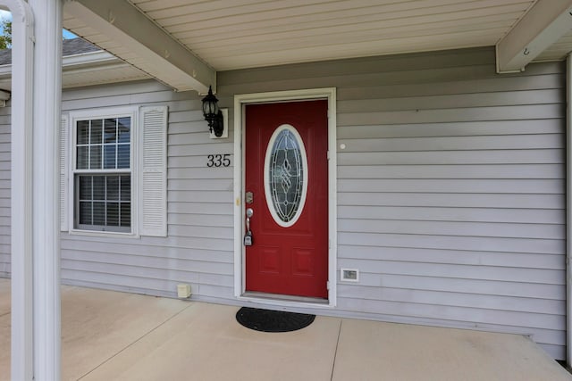 335 Mae St, Logan, OH 43138 - property entrance