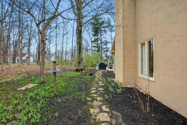 397 E Schrock Rd, Westerville, OH 43081 - view of yard