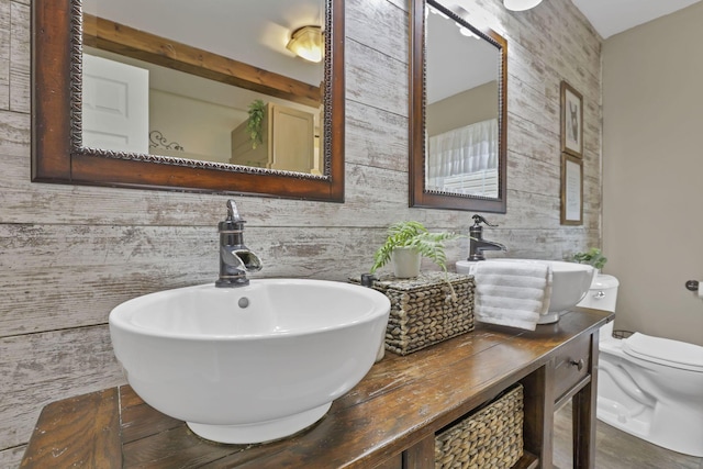 18738 State Route 327, Laurelville, OH 43135 - bathroom featuring toilet and vanity