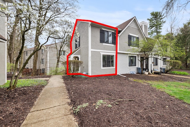 3018 Cooper Bluff Dr, Columbus, OH 43231 - view of front of house with stucco siding