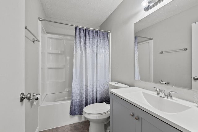 3018 Cooper Bluff Dr, Columbus, OH 43231 - full bathroom featuring shower / tub combo, toilet, vanity, and a textured ceiling