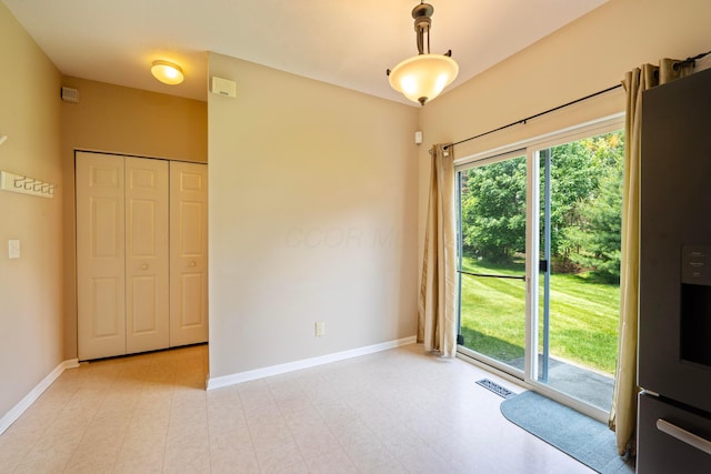 1218 Green Dr Unit 604, Columbus, OH 43230 - empty room with baseboards