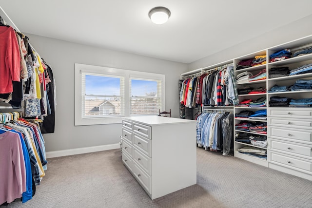 72 Miami Ave, Columbus, OH 43203 - spacious closet featuring light carpet