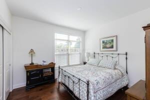 5165 Bluffton Way, Delaware, OH 43015 - bedroom featuring a closet and dark wood-style flooring