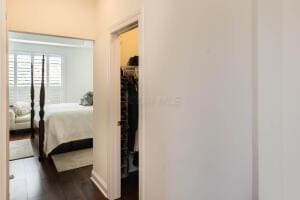 5165 Bluffton Way, Delaware, OH 43015 - hall with dark wood-style flooring