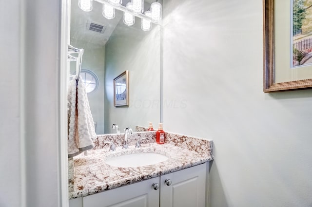 3995 Kensingwood Dr, Columbus, OH 43230 - bathroom with visible vents and vanity