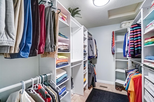 3995 Kensingwood Dr, Columbus, OH 43230 - walk in closet with attic access