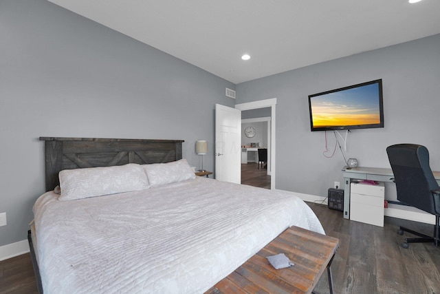 bedroom featuring baseboards, dark wood-style flooring, visible vents, and recessed lighting
