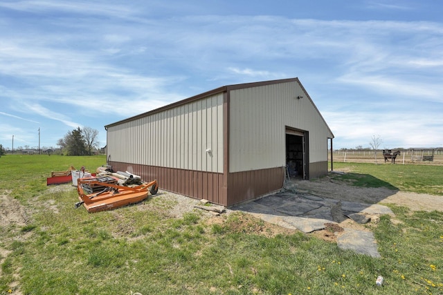view of outdoor structure featuring an outdoor structure
