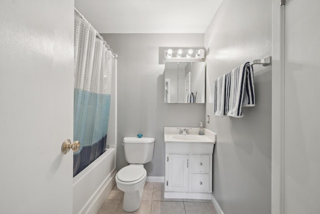 full bath with vanity, shower / bathtub combination with curtain, baseboards, toilet, and tile patterned flooring