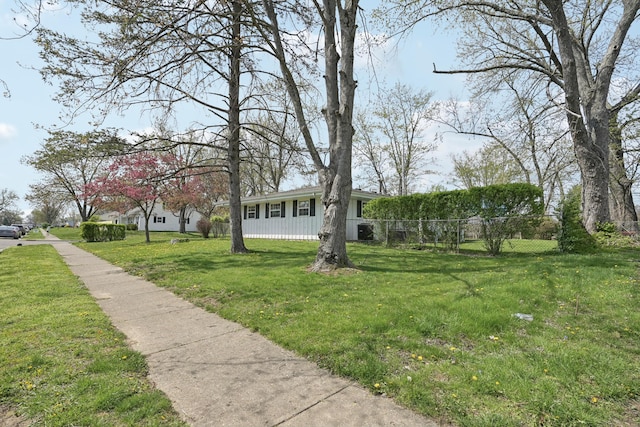 view of yard featuring fence
