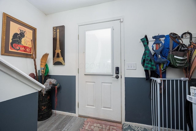 4859 Brice Pond Dr Unit 19B, Canal Winchester, OH 43110 - entryway with baseboards and wood finished floors