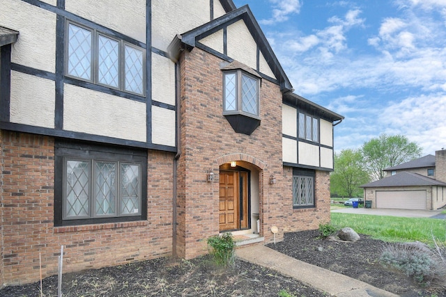 2520 Mccutcheon Rd, Columbus, OH 43219 - view of front of home featuring brick siding