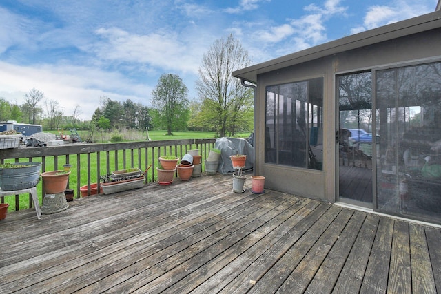 2520 Mccutcheon Rd, Columbus, OH 43219 - wooden deck featuring a lawn