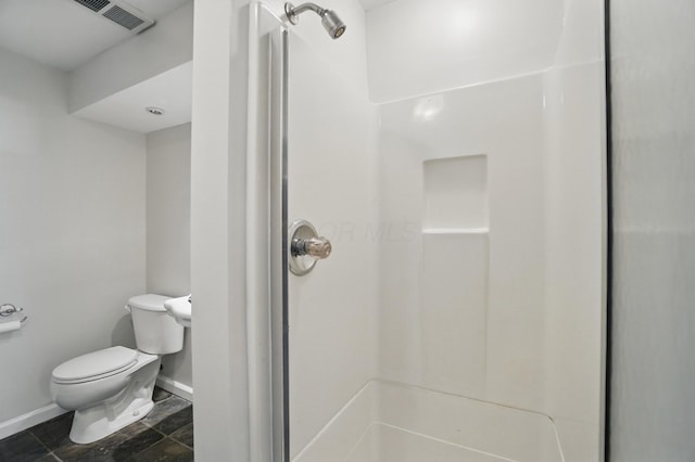 105 Chapin Pl, Granville, OH 43023 - full bath featuring a stall shower, baseboards, visible vents, and toilet