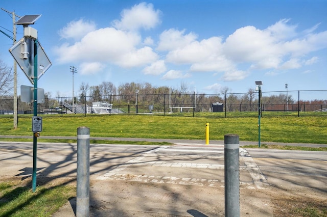 105 Chapin Pl, Granville, OH 43023 - surrounding community featuring a yard and fence