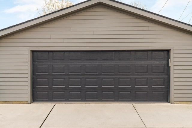 251 E Deshler Ave, Columbus, OH 43206 - view of detached garage