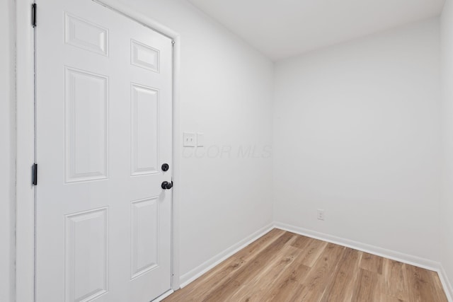 1381 Oakwood Ave, Columbus, OH 43206 - unfurnished room with baseboards and light wood-type flooring