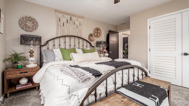 5456 Skyline Dr, Cambridge, OH 43725 - bedroom with a ceiling fan and a closet