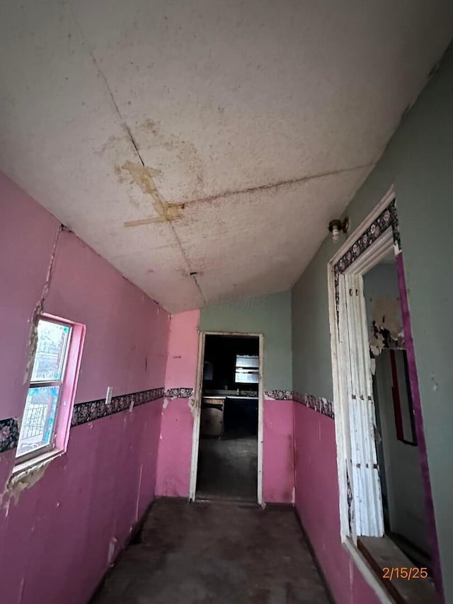530 Harrison St, New Lexington, OH 43764 - hallway with vaulted ceiling
