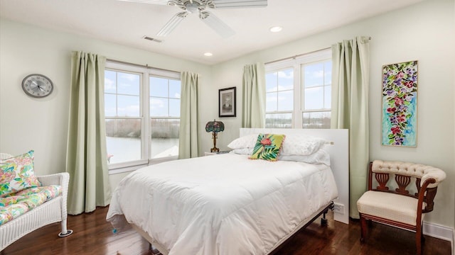 40 Beacon Light Ln, Buckeye Lake, OH 43008 - bedroom featuring wood finished floors, ceiling fan, visible vents, and recessed lighting