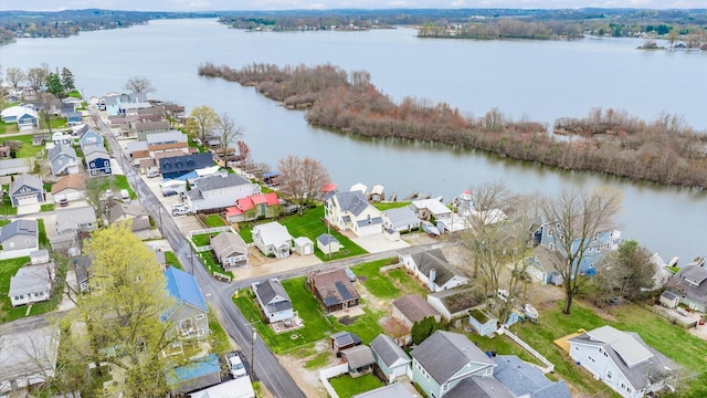 40 Beacon Light Ln, Buckeye Lake, OH 43008 - birds eye view of property featuring a water view and a residential view
