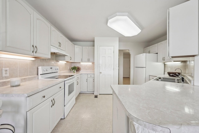 kitchen with a sink, decorative backsplash, white appliances, and under cabinet range hood