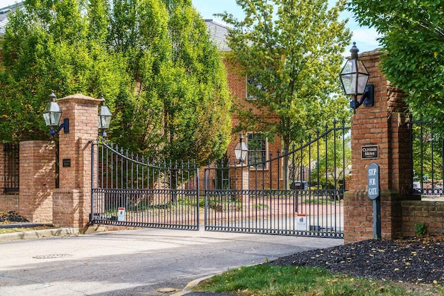 6920 Clivdon Mews, New Albany, OH 43054 - view of gate