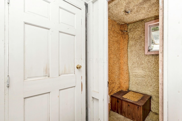 13384 Orchard Is NE, Millersport, OH 43046 - view of mudroom