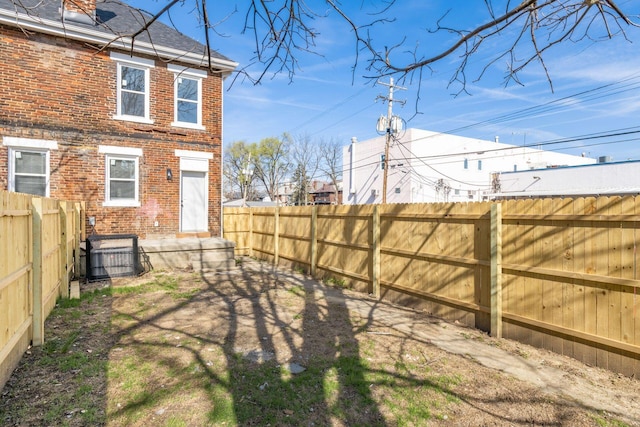 776 S 22nd St Unit 774, Columbus, OH 43206 - view of yard with a fenced backyard