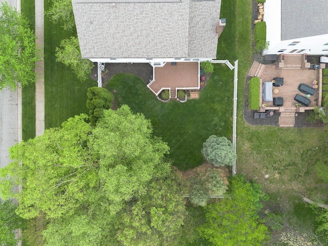 aerial view of property and surrounding area