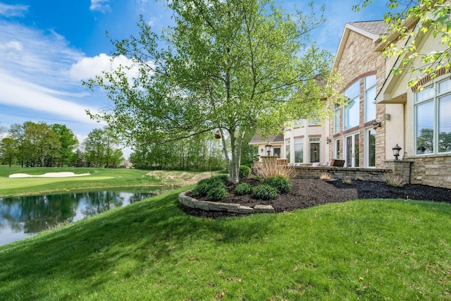 10577 Wellington Blvd, Powell, OH 43065 - view of green lawn with a water view