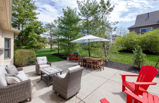 view of patio featuring outdoor dining area