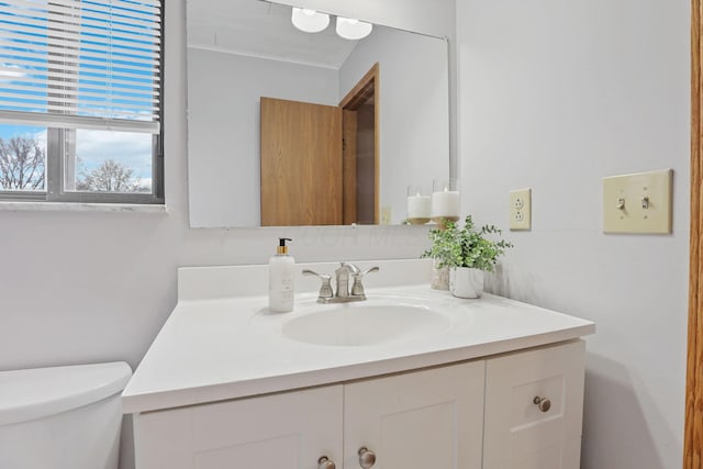 1581 Ringfield Dr, Galloway, OH 43119 - bathroom featuring toilet and vanity
