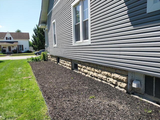 749 Jefferson St, Greenfield, OH 45123 - view of property exterior with a lawn
