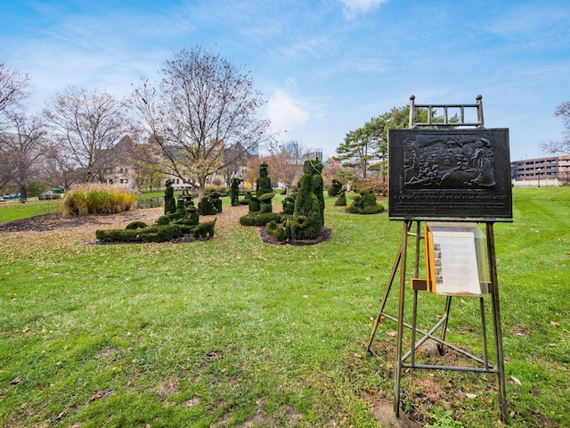 444 S 22nd St, Columbus, OH 43205 - view of green lawn