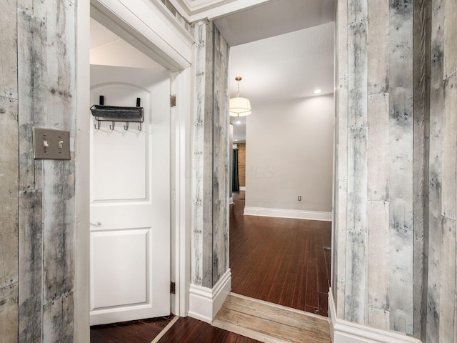 444 S 22nd St, Columbus, OH 43205 - hall featuring hardwood / wood-style floors and baseboards