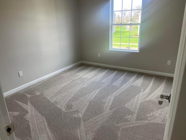 796 Village Park Dr, Powell, OH 43065 - carpeted empty room featuring baseboards