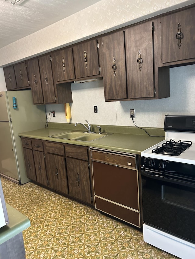 2991 Wessex Ct, Columbus, OH 43232 - photo 6
