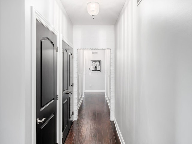 7251 Wilton Chase St, Dublin, OH 43017 - corridor with dark wood-style flooring, baseboards, and visible vents