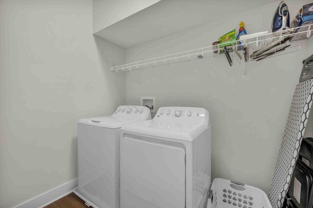 362-366 Zimpfer St Unit 1-3, Columbus, OH 43206 - laundry room with separate washer and dryer and baseboards